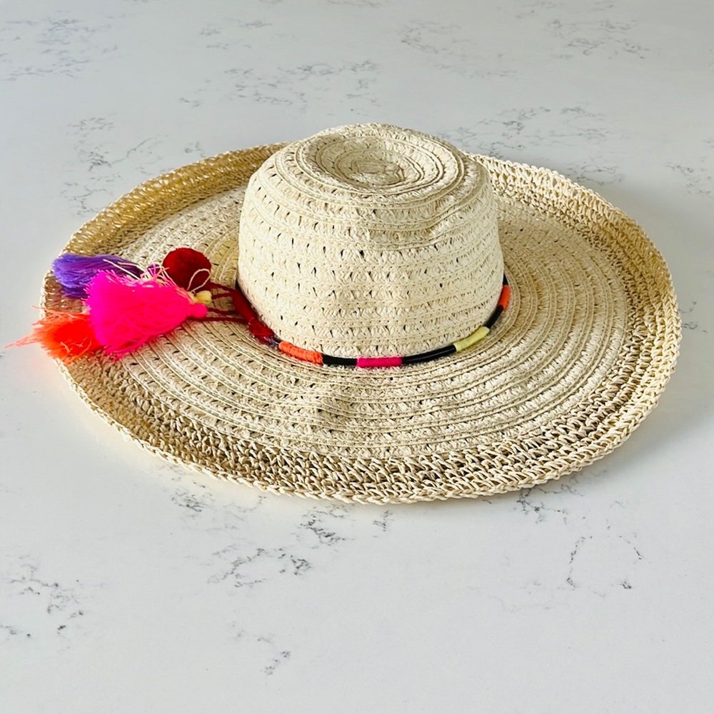 Cost Plus World Market ivory Wide Brim woman’s hat - Picture 2 of 9